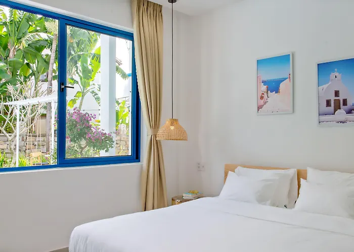 Santorin Hoian Villa